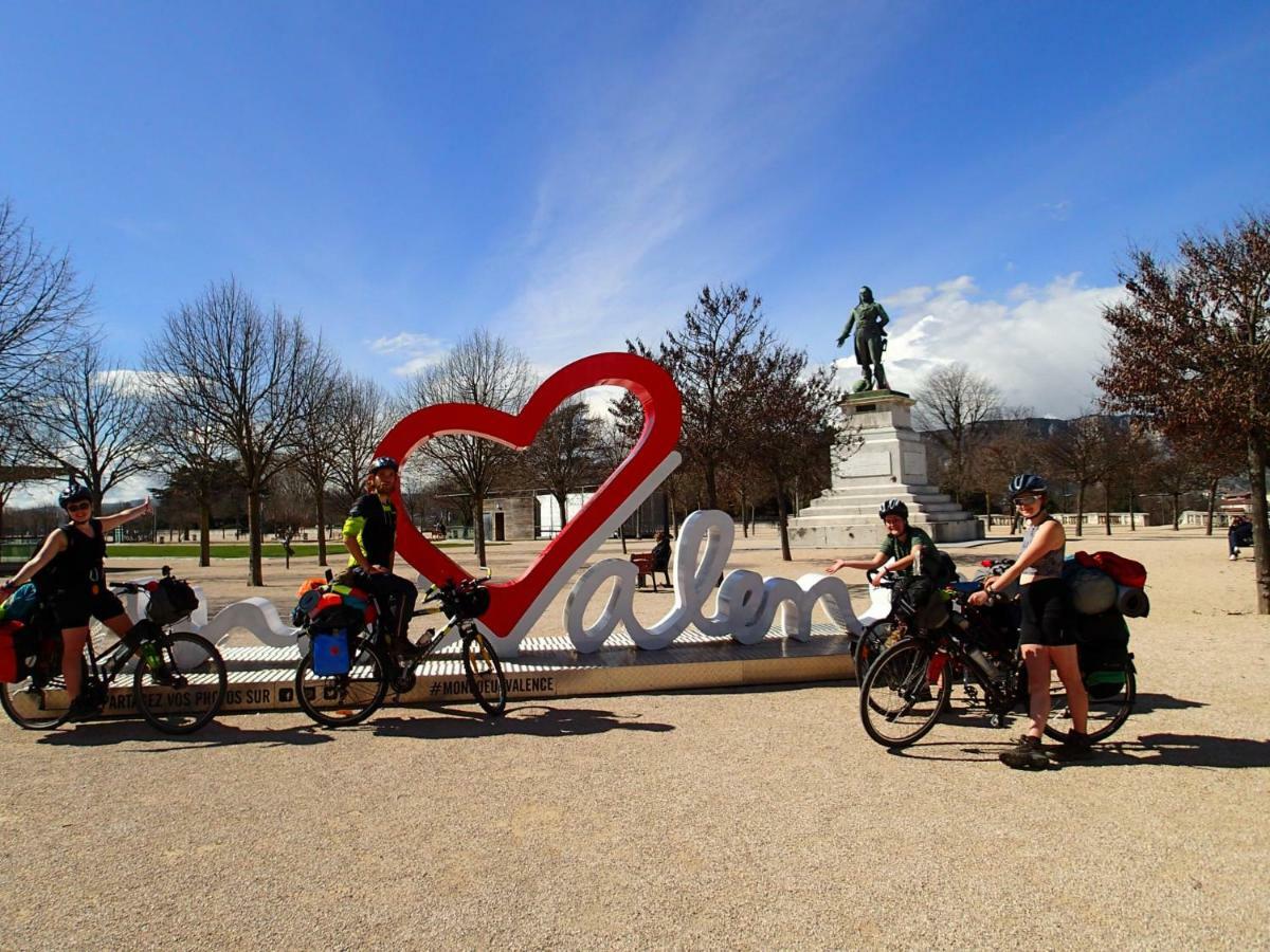 Velo Gite Valence Valence  Exteriér fotografie